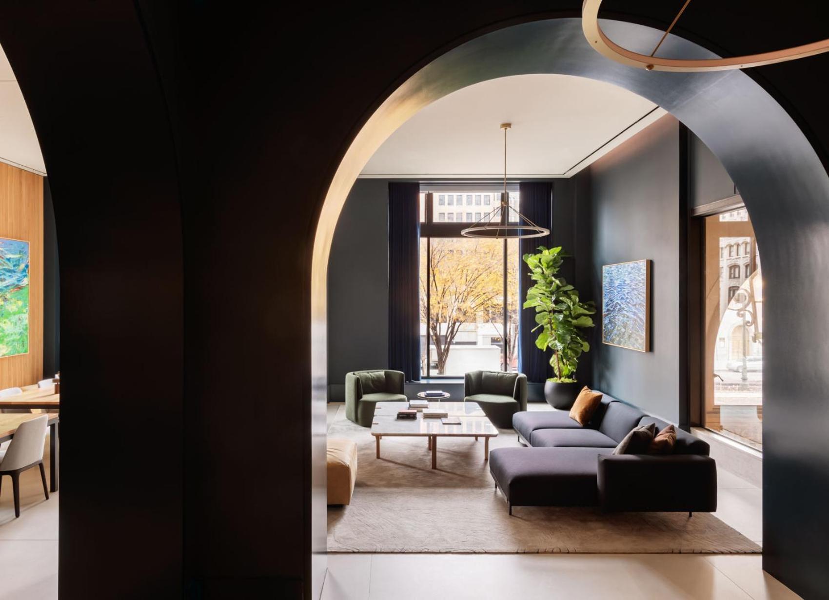 Roost Aparthotel 4*